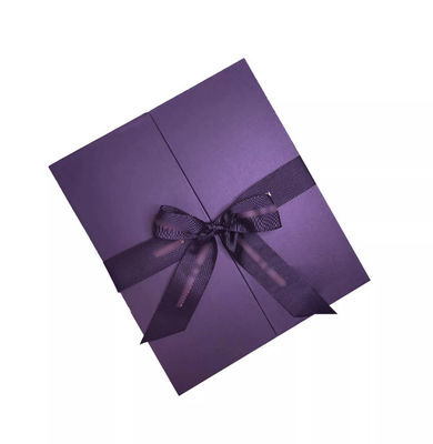 CMYK kleedt de Verpakkende Verpakkende Gift van de Doos Composteerbare Kartonnen Doos