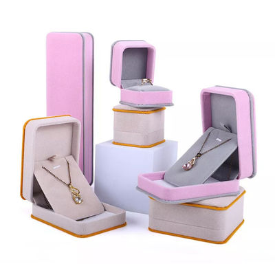 OEM Ring Necklace Packaging Box Pink de Doos ISO9001 van Fluweeljuwelen
